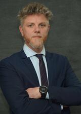 Dr. Fabian Neuhaus